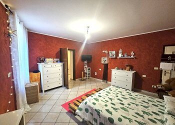 Camera da letto - Casa indipendente via Gastaldi, 15, Cuasso al Monte - foto 26