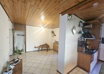 Interno appartamento - Casa indipendente via Gastaldi, 15, Cuasso al Monte - foto 31