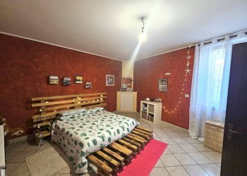 Camera da letto - Casa indipendente via Gastaldi, 15, Cuasso al Monte - foto 38