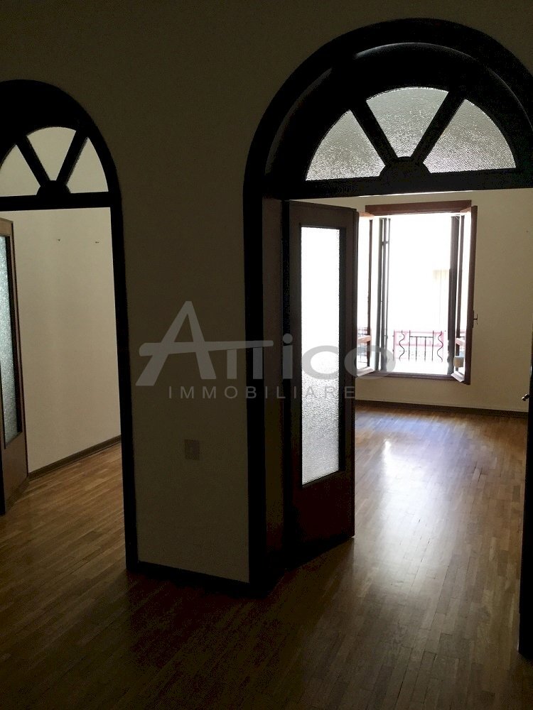 IMG_0052.JPG - Ufficio P.zza V. Emanuele II° RO, Rovigo - foto 1