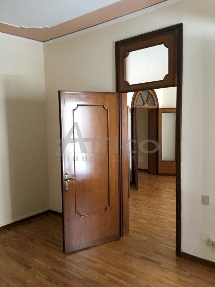 IMG_0048.JPG - Ufficio P.zza V. Emanuele II° RO, Rovigo - foto 3