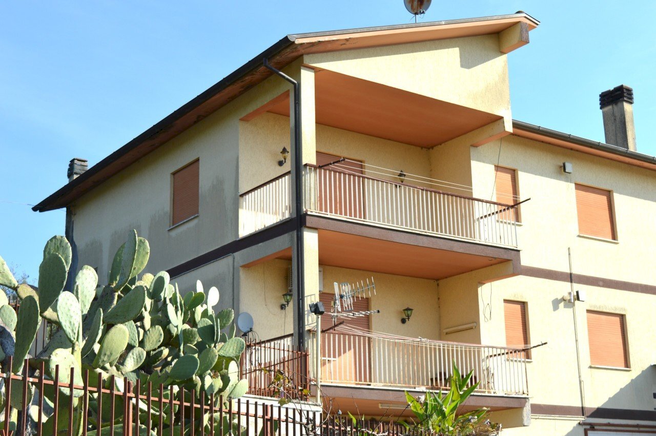 30 (1).JPG - Villa Contrada Monticchio, Paliano - foto 1