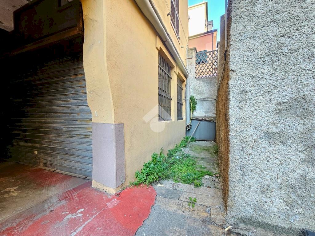 Parking space Via maddaloni, Genova (neighborhood Foce) - photo 2