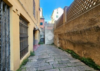 Parking space Via maddaloni, Genova (neighborhood Foce) - photo 5