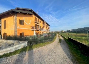 Two-room apartment Via santo stefano, Oleggio - photo 24