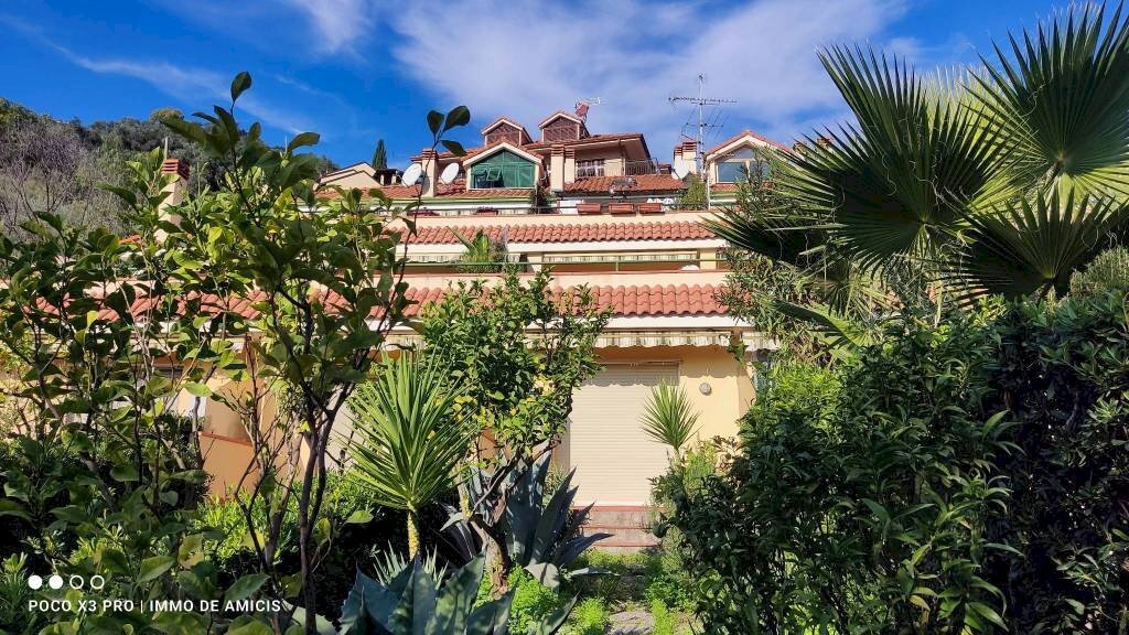 Facciata - Monolocale via Giovanni XXIII, Vallebona - foto 1