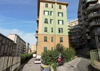 Zona - Three-room apartment via Nicolò Ardoino, 11, Genova (neighborhood Sampierdarena) - photo 2