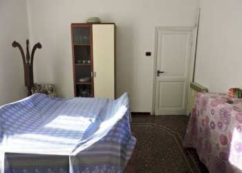 Camera da letto - Three-room apartment via Nicolò Ardoino, 11, Genova (neighborhood Sampierdarena) - photo 12