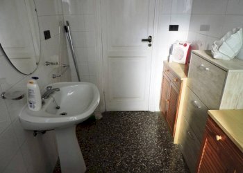Bagno - Three-room apartment via Nicolò Ardoino, 11, Genova (neighborhood Sampierdarena) - photo 17