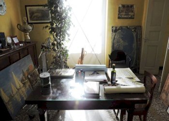 Stanza arredata - Appartamento piazza Nicolò Montano, 2a, Genova (zona Sampierdarena) - foto 1