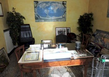 Stanza arredata - Appartamento piazza Nicolò Montano, 2a, Genova (zona Sampierdarena) - foto 10