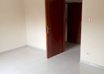 Stanza non arredata - Trilocale via Enrico Nisco, San Giorgio del Sannio - foto 15