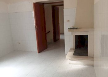 Salone - Trilocale via Enrico Nisco, San Giorgio del Sannio - foto 16