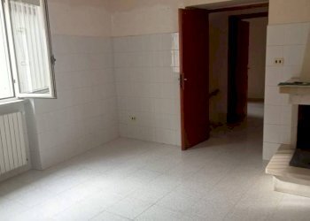 Stanza non arredata - Trilocale via Enrico Nisco, San Giorgio del Sannio - foto 20