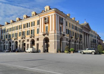 Zona - Office piazza Tancredi Galimberti, 2, Cuneo (neighborhood Centro) - photo 1