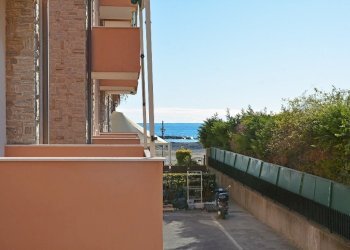 DSC_1239.jpg - Bilocale Largo Parodi  1, San Bartolomeo al Mare - foto 5