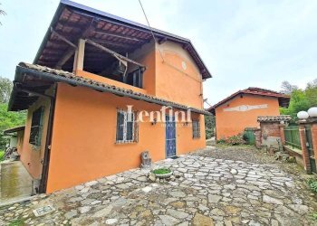 Facciata - Villa strada Casale-Asti II, 90, San Giorgio Monferrato - foto 25