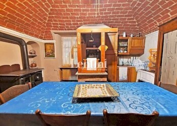 Salone - Villa strada Casale-Asti II, 90, San Giorgio Monferrato - foto 33