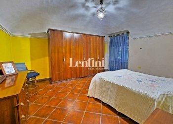 Camera da letto - Villa strada Casale-Asti II, 90, San Giorgio Monferrato - foto 38