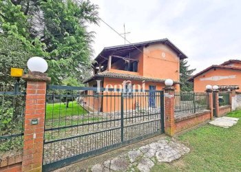 Giardino - Villa strada Casale-Asti II, 90, San Giorgio Monferrato - foto 1