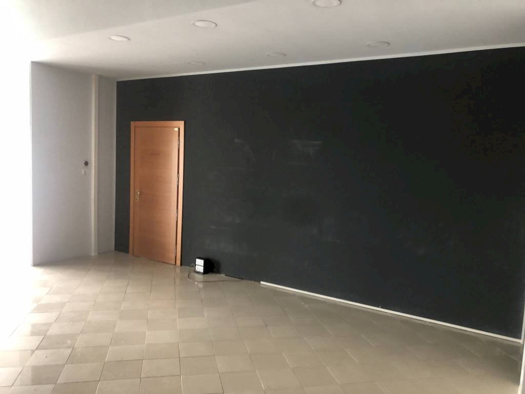 Stanza non arredata - Magazzino Volpago del Montello - foto 3