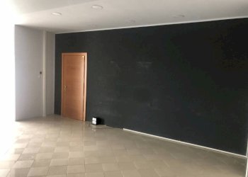 Stanza non arredata - Magazzino Volpago del Montello - foto 3