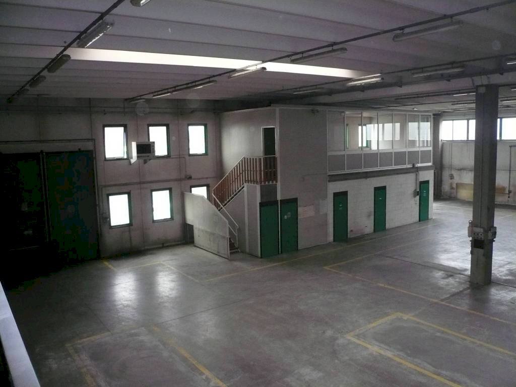 Interno non residenziale - Magazzino via Principale, Casier - foto 1