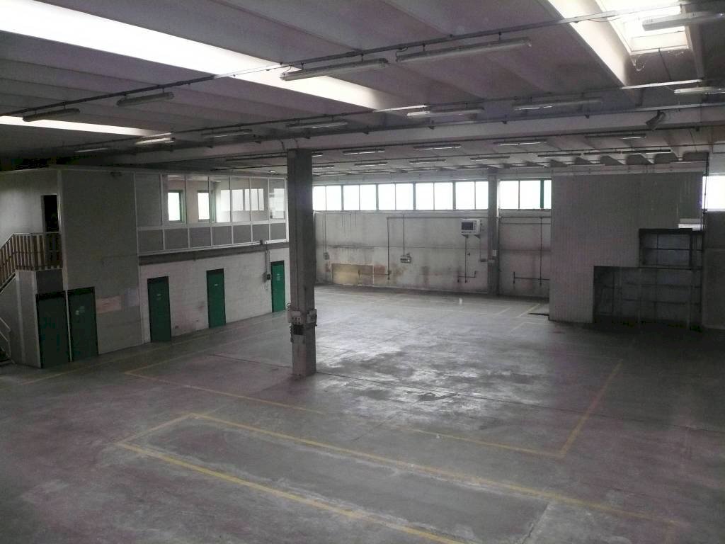 Interno non residenziale - Magazzino via Principale, Casier - foto 2