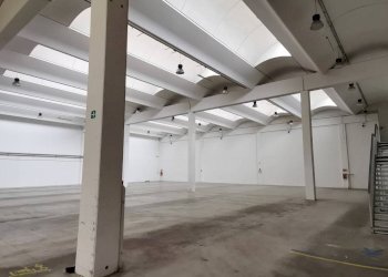 Interno non residenziale - Magazzino strada Provinciale Paullese, Peschiera Borromeo - foto 1