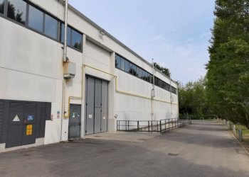 Facciata - Magazzino strada Provinciale Paullese, Peschiera Borromeo - foto 11