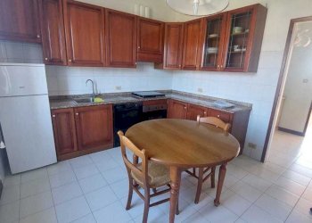 ca1.jpg - Quadrilocale Luni - foto 1