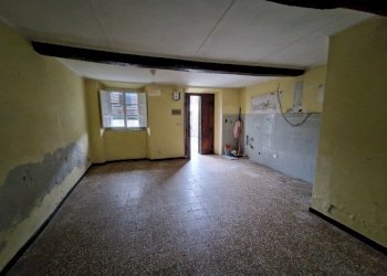 20250219_162402.jpg - Terratetto - Terracielo Via per Corte Capecchio, Lucca - foto 3