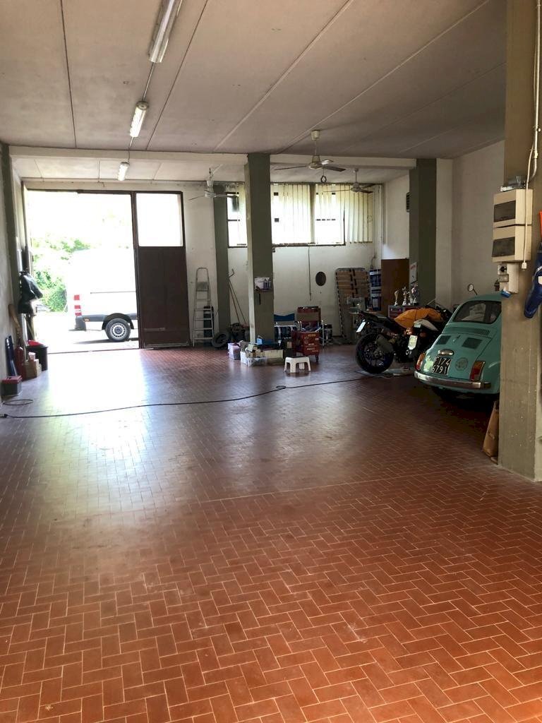 01fc90b6-b5a0-4078-b95b-bc5d4d03cc68.jpg - Capannone Via Salvador Allende, Rufina - foto 1