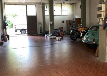 01fc90b6-b5a0-4078-b95b-bc5d4d03cc68.jpg - Capannone Via Salvador Allende, Rufina - foto 1