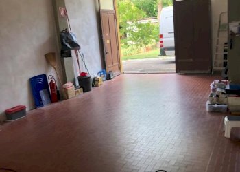 2bfd21af-1b16-4fba-903d-eda19c457829.jpg - Capannone Via Salvador Allende, Rufina - foto 2