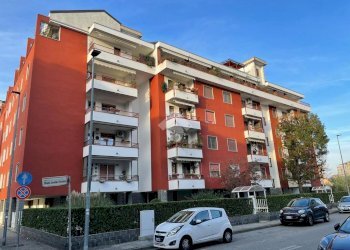 Trilocale Via Monsignore Leone Ossola, Novara - foto 1