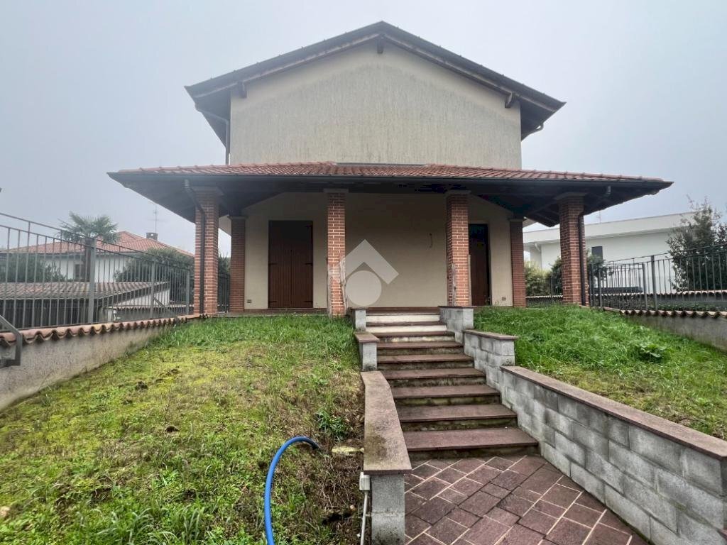 Villa a Schiera Via Giovanni Pascoli, Corbetta - foto 1