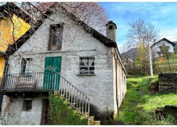 Facciata - Rustico via Fratelli Piazza, 81, Craveggia - foto 1