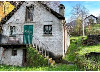 Facciata - Rustico via Fratelli Piazza, 81, Craveggia - foto 4