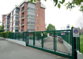 Facciata - Box via Ermes Bazzanini, Venaria Reale - foto 1