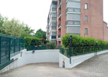 Zona - Box via Ermes Bazzanini, Venaria Reale - foto 2