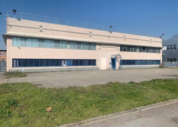 Magazzino - Capannone via Fratelli Rosselli, Trezzano sul Naviglio - foto 1