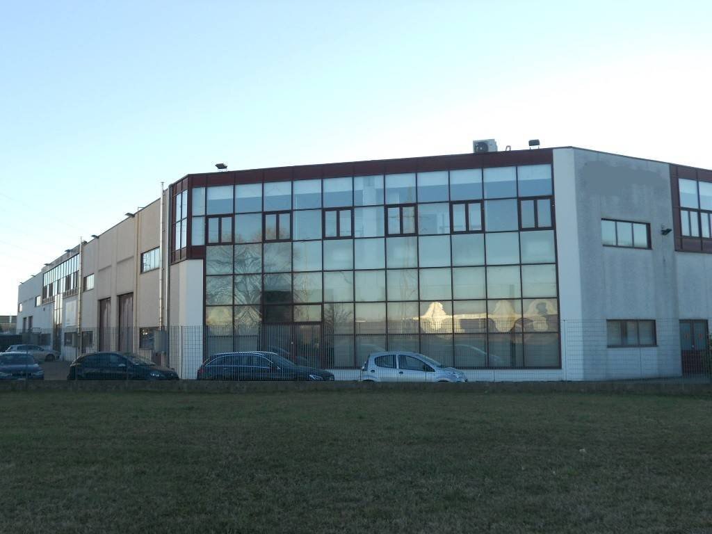 Facciata - Shed via Alcide De Gasperi, 24, Lainate - photo 1