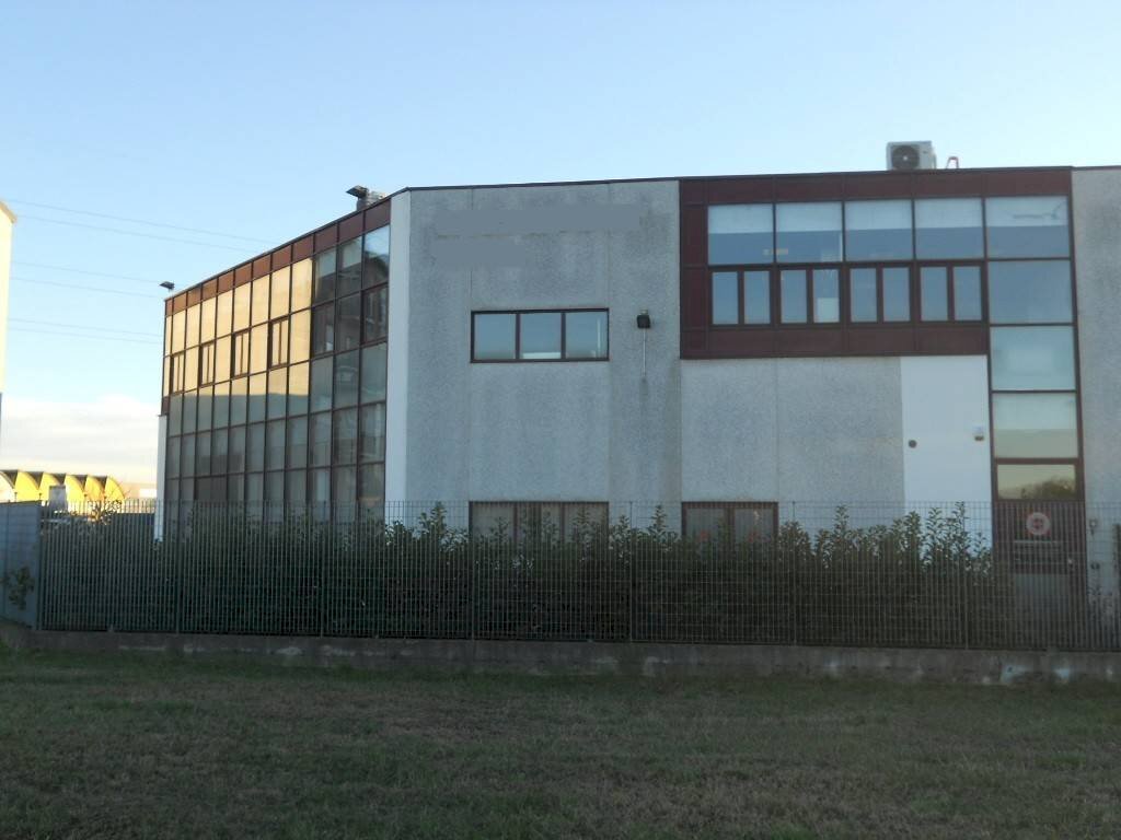 Facciata - Shed via Alcide De Gasperi, 24, Lainate - photo 2