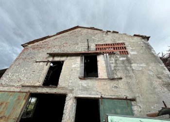 esterno - Capannone Vezzano Ligure - foto 2