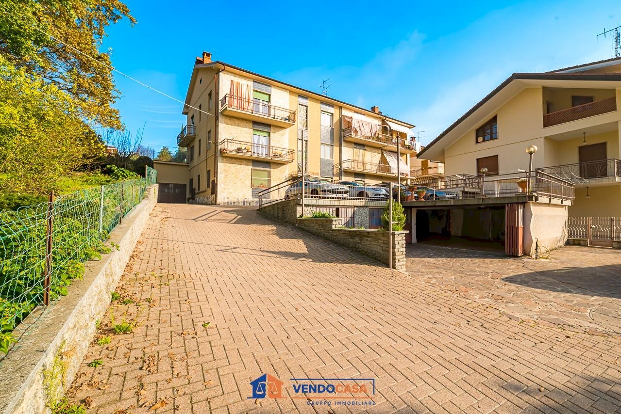 Stabile - Palazzo Santa Vittoria d'Alba - foto 3