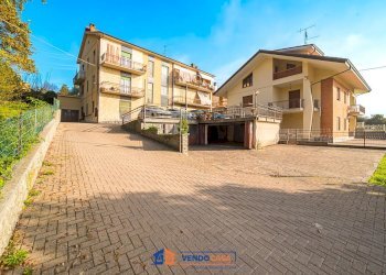 Stabile - Palazzo Santa Vittoria d'Alba - foto 2