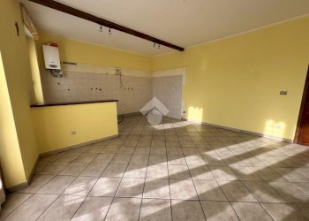 Four-room apartment Corso Santo Ignazio da Santhià, Santhià - photo 3