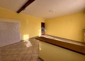 Four-room apartment Corso Santo Ignazio da Santhià, Santhià - photo 4