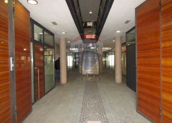 Ufficio Piazzale Teggia 
 Centro, Sassuolo, Sassuolo - foto 4